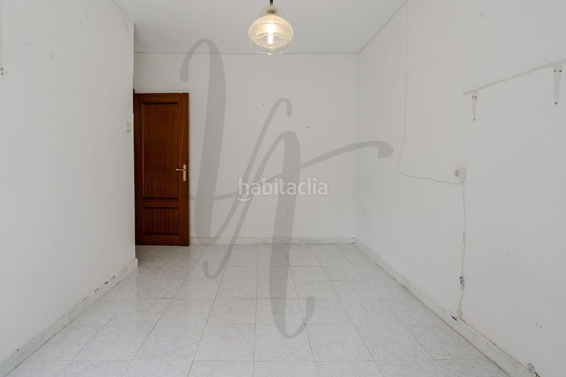 Foto 5c0596eb-0fbf-48e5-9e0e-e34d68ebd4df. Planta baixa amb calefacció aparcament a Tres Olivos-Valverde Madrid