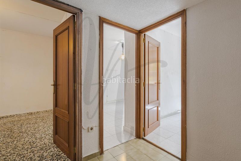 Foto a4289a50-98be-42e5-a676-7d0b9097c759. Planta baixa amb calefacció aparcament a Tres Olivos-Valverde Madrid