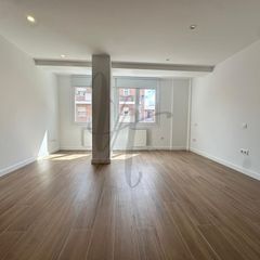 Lloguer Estudi  De velarde. Piso estudio, baño, cocina americana y trastero