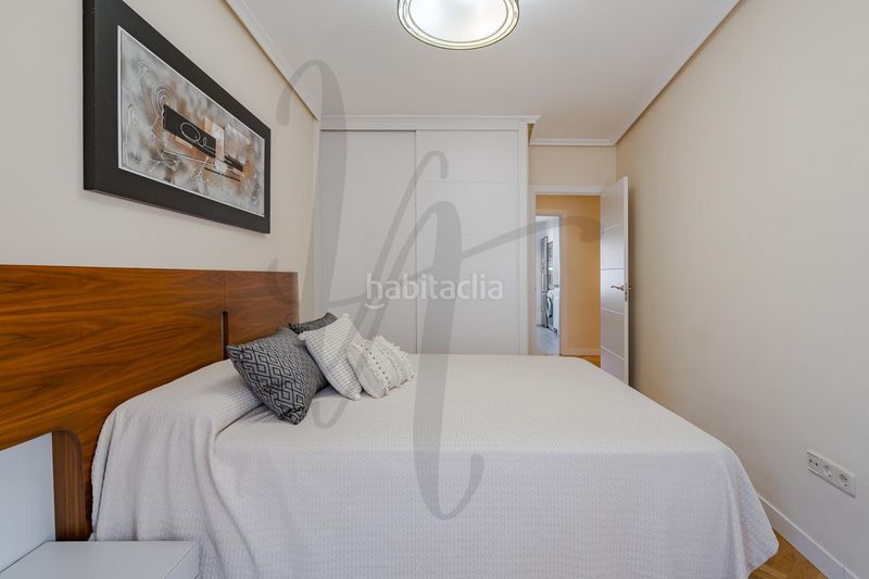 Foto b6e7d30d-a9bb-4d09-9475-b9e8780f899e. Pis amb calefacció aparcament a Berruguete Madrid
