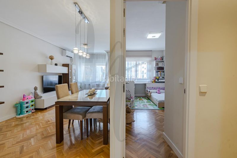 Foto b9025268-7e82-4591-ae61-c760c963d29a. Pis amb calefacció aparcament a Berruguete Madrid