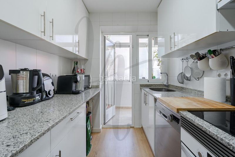 Foto aef8da3c-1feb-4c29-bb21-35f6ec426b9a. Flat with heating parking in Canillas Madrid