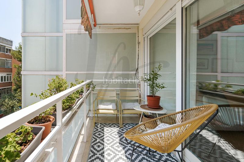 Foto b379ae3a-95be-47d6-be5a-385d1c89a583. Flat with heating parking in Canillas Madrid