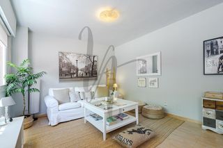 Location Rez-de-chaussée  Avenida navarrondan. Piso de 1 dormitorio, 1 baño, cocina equipada