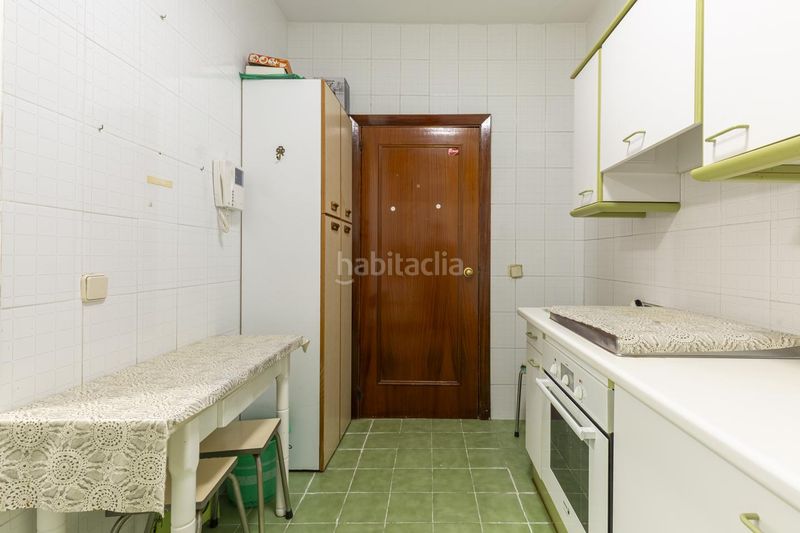 Foto b8ef8200-2119-4c1e-8cef-34e40cda93c7. Planta baixa amb calefacció aparcament a Ensanche Alcobendas