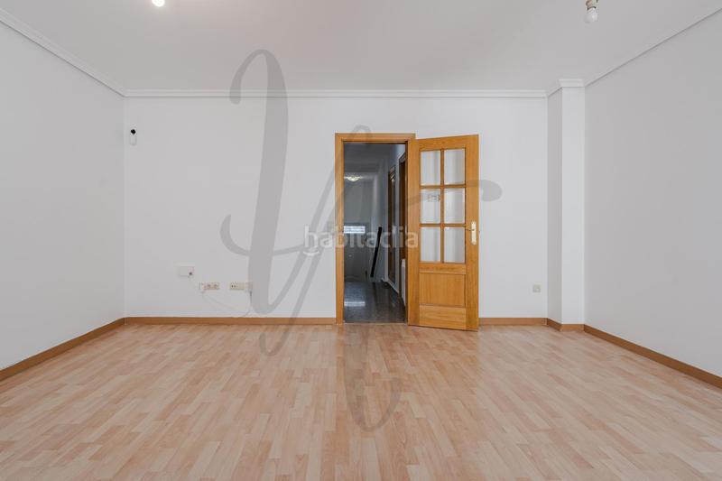 Foto 2e0d41e1-3f22-4b2d-b757-81736d773969. Casa adossada amb calefacció aparcament a San Benito-Soledad-Hispanidad Ciempozuelos