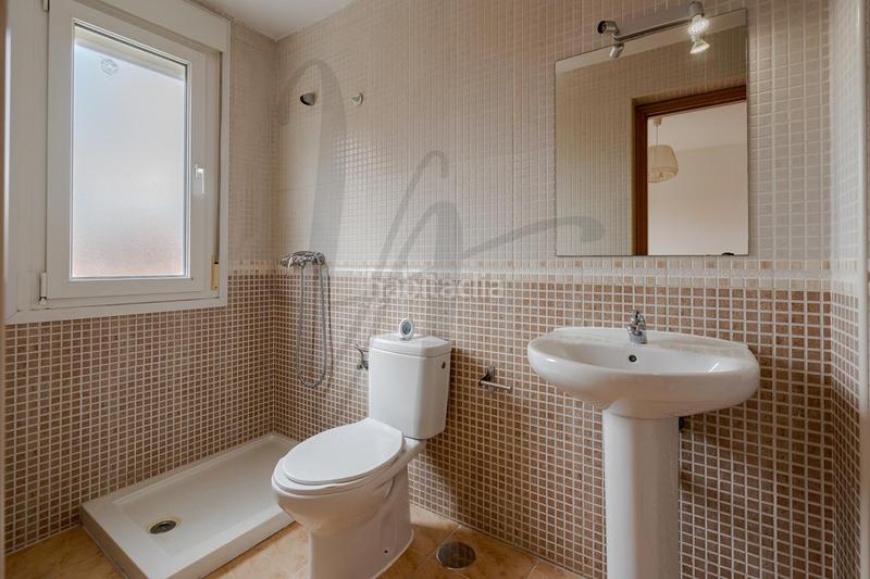 Foto 6911dea3-9041-4b5b-8e0d-ecde1ea71ec6. Casa adossada amb calefacció aparcament a San Benito-Soledad-Hispanidad Ciempozuelos