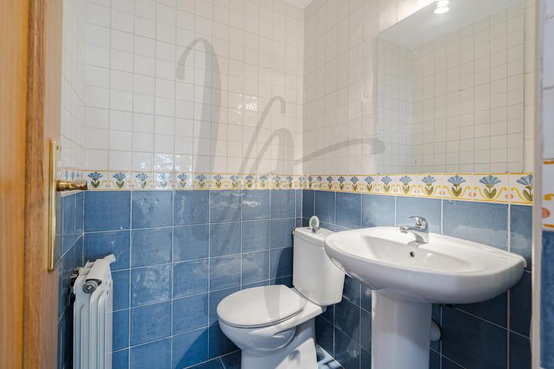 Foto e6961bb7-0b90-431c-a196-7f65af4583e8. Casa adossada amb calefacció aparcament a San Benito-Soledad-Hispanidad Ciempozuelos