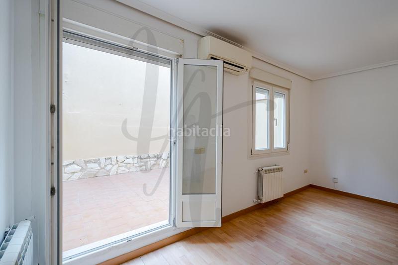 Foto f3a5d7f8-def6-4e72-bc4b-eca6726ec8f9. Casa adossada amb calefacció aparcament a San Benito-Soledad-Hispanidad Ciempozuelos