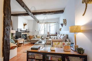 Casa adossada  Las peas. Casa de 181m2,  3 dormitorios, 2 baos y terrazas