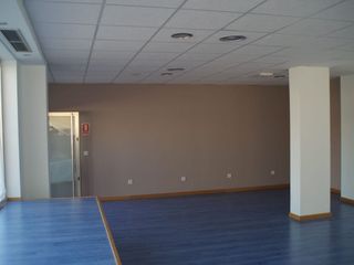 Local Comercial a Almendrera 12. Local com. en venta en la flecha  monasterio del prado, 1 despac