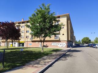 Business premise in Francisco de Vitoria 14