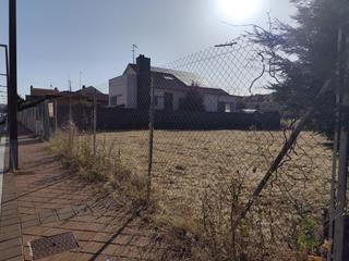 Residential Plot in La Vega. Parcela en venta en arroyo de la encomienda.
