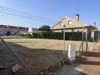 Terreny residencial a La Vega. Parcela en venta en arroyo de la encomienda.