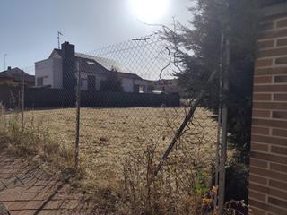 Terreny residencial a La Vega. Parcela en venta en arroyo de la encomienda.