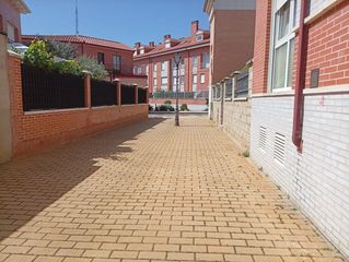 Flat  Estrecha. Piso en venta en la flecha  monasterio del prado, 2 dormitorios.