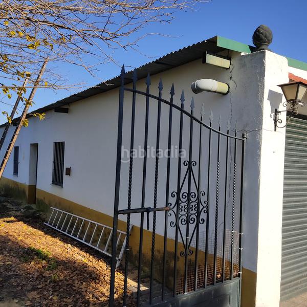 Foto 17a84af3-0ca8-45ae-96ad-65e9a4abf1b8. Xalet amb xemeneia aparcament piscina a Pedanías Norte Utrera