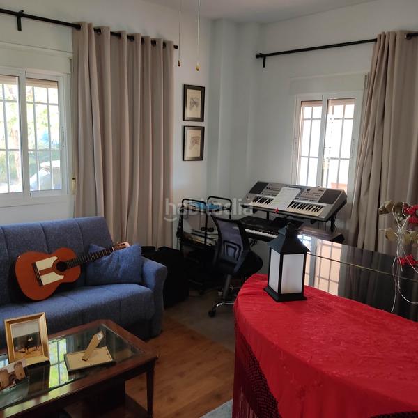 Foto b4d9b38d-058a-4160-a2e4-054e592a893b. Xalet amb xemeneia aparcament piscina a Pedanías Norte Utrera