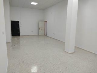 Local Comercial a Centro. Vendo local comercial en utrera de 111 m²