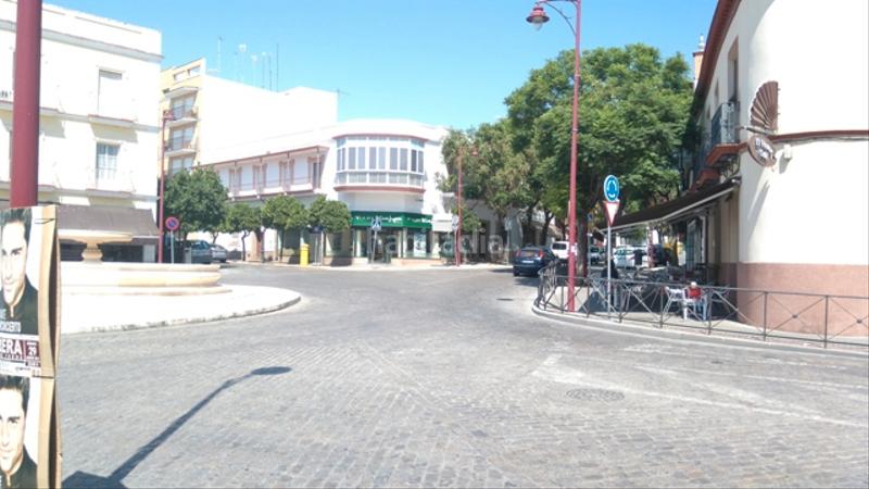 Foto 2b8d6af7-65ea-4aa5-91bb-4c830c42f7af. Rent business premise in Centro Utrera