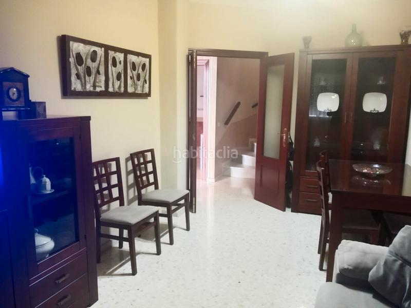 Foto e95c483e-f5f9-41a3-99d3-c4c3b94d4f41. Casa vivienda con cochera, patio grande y tres dormitorios en Utrera