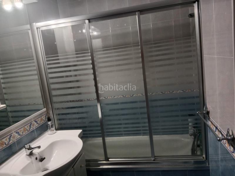 Foto f8599e31-84fa-4eac-8f80-1d46bc503b9c. Casa vivienda con cochera, patio grande y tres dormitorios en Utrera