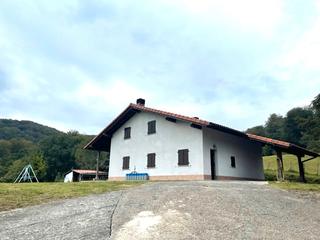 Xalet a Etxalar. Venta casa en etxalar