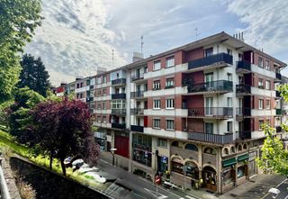 Appartamento in Salvador echeandia kalea 8. Piso de 2 hab  en venta junto a la avenida de navarra