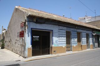 Casa in Formentera del Segura. Casa de pueblo para reformar en el centro de rojales