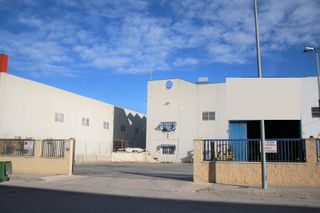 Fabrikhalle in Almoradí. Nave industrial en almoradi