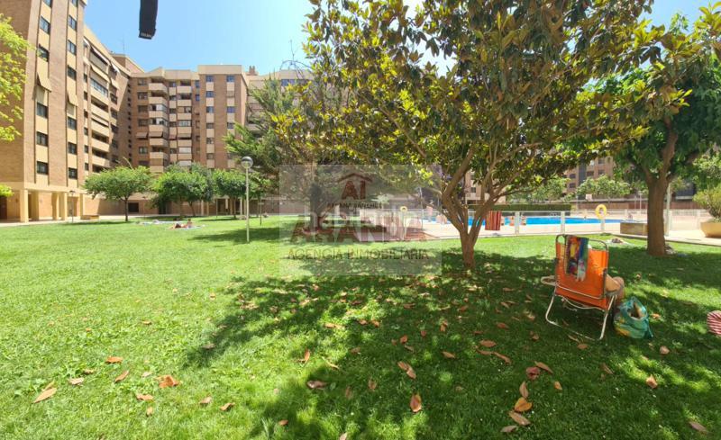 Foto 3dc930fb-3f0a-47f8-bc0a-608845a564cd. Appartamento con riscaldamento parcheggio piscina in Zaragoza