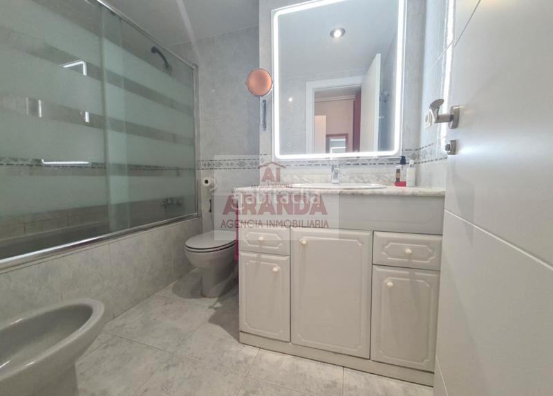 Foto 2dec539e-2538-4d69-bc3d-319bad35c0b2. Flat with heating parking pool in La Jota Zaragoza