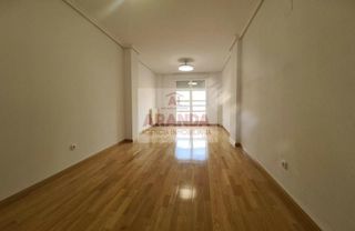 Location Appartement à Plaza de Toros. Junto a avda. cesar augusto, como nuevo