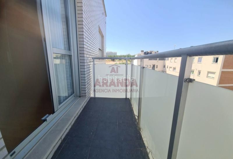 Foto 501b5c02-c9a4-47e9-a854-7439984d6472. Dúplex en Miralbueno Zaragoza