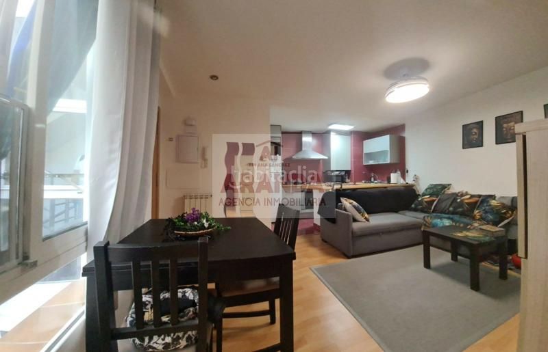 Foto ea492684-3197-40e6-b132-c09cc9821889. Apartamento  en edificio singular (antiguo palacete) en Zaragoza