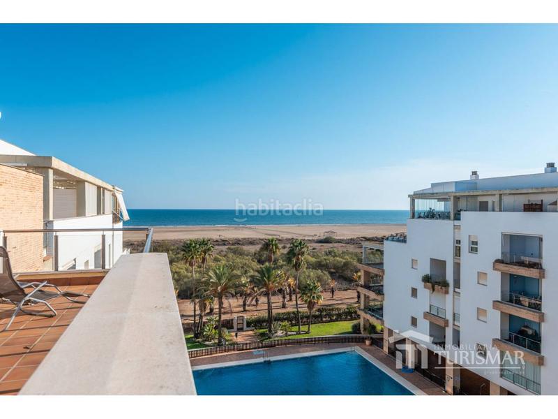 Foto 1f2f4dba-328f-438c-988f-7e4213b632dc. Ático en de la cruz 1 residencial espigón central en Ayamonte