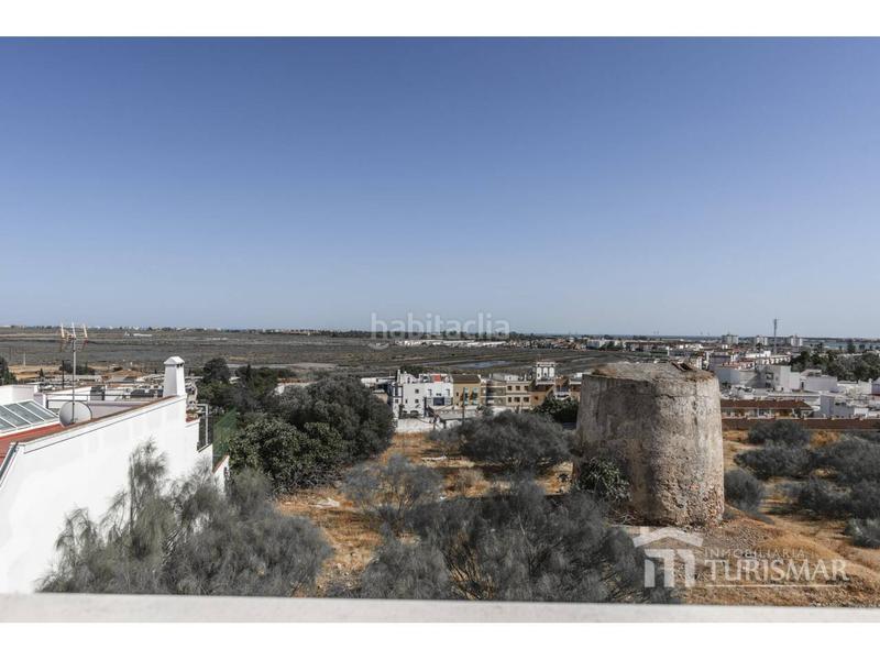 Foto f0f53917-7b9f-4057-bfb9-bdf13e56cebb. Casa aparellada a bachiller carrasco 1 a Ayamonte ciudad Ayamonte