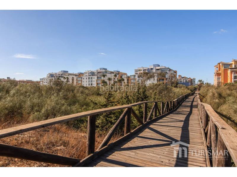 Foto 8bd894b6-8817-4929-b5bb-58cd141071cd. Local comercial en de la cruz 1 residencial espigón en Ayamonte