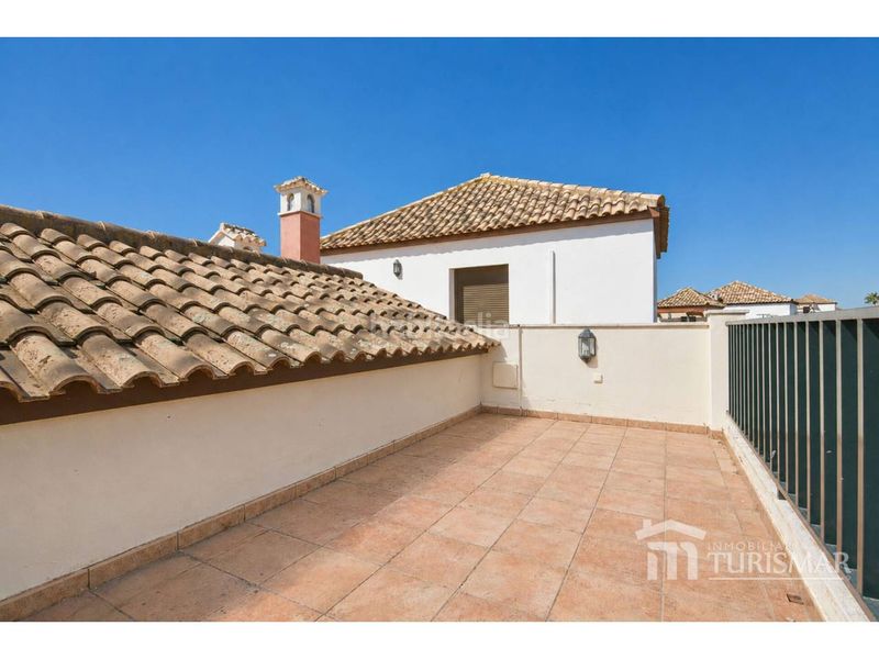 Foto 16010def-d333-4484-9b3d-f57b3695ea27. Casa adossada amb aparcament piscina a Costa Esuri Ayamonte