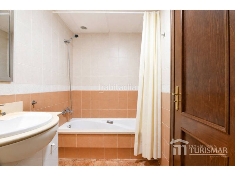 Foto 1da3fe3d-f40f-4bf4-b098-7692636d6b3c. Casa adossada amb aparcament piscina a Costa Esuri Ayamonte