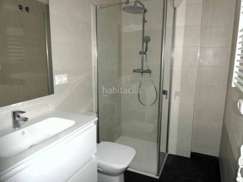 Foto 3b968e3a-fcb1-428b-b5d9-05a09992c9fd. Piso 75m<sup>2</sup> en carrer d'artur costa 25 ático de 3 habitaciones terraza de 23m2 en Gavà