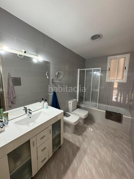 Foto 8092c1ae-b029-44bc-8bc6-db99c05261c6. Maison jumelée avec chauffage parking piscine dans les botigues de Sitges Sitges