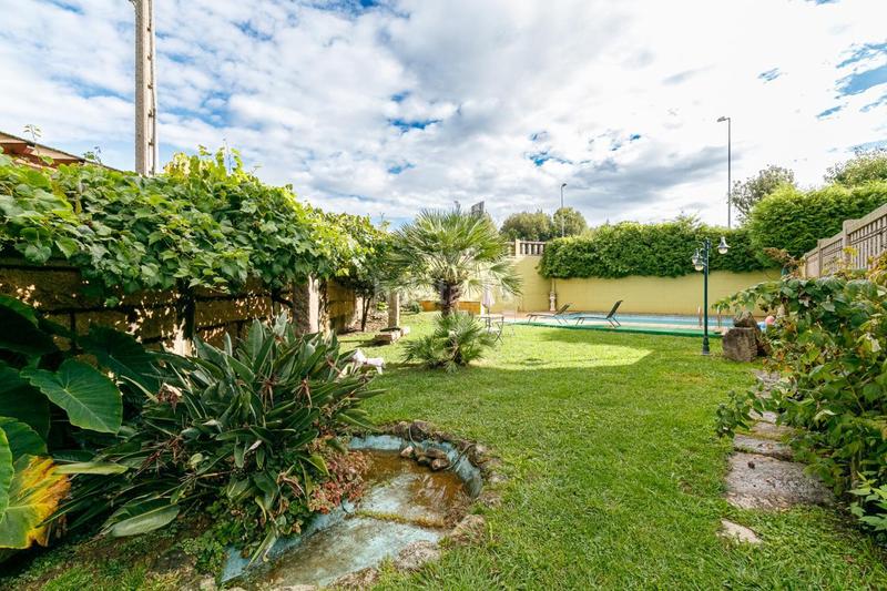 Foto ac6859c4-bf8b-4699-bd04-277f5eff2aa5. Chalet with heating parking pool in Bembrive Vigo