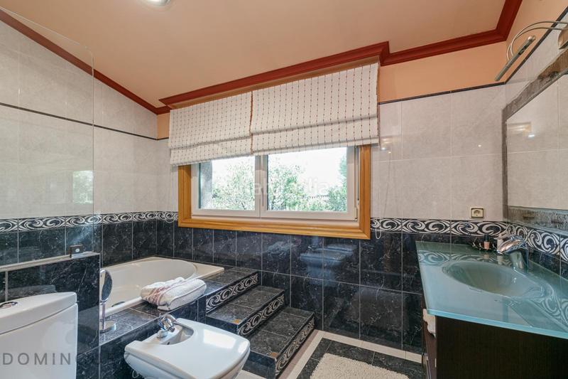 Foto bbbc5679-e2ad-4218-a3c4-3e0346f343fa. Chalet with heating parking pool in Bembrive Vigo