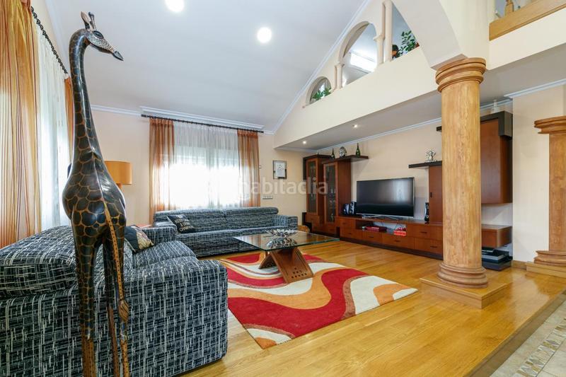 Foto 41126685-fc95-455c-bf00-a0a8a3e58274. Chalet con riscaldamento parcheggio piscina in Bembrive Vigo