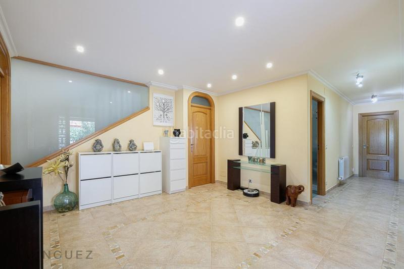 Foto c9ad11e9-6c37-4d61-8667-aa9e792ac6e2. Xalet amb calefacció aparcament piscina a Bembrive Vigo