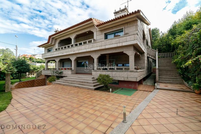 Foto ce0d2c7d-eab1-4f8e-92ad-ed17ecde0554. Xalet amb calefacció aparcament piscina a Bembrive Vigo