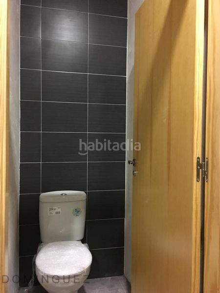 Foto ac36ce59-afcf-42bd-a3b1-2bff17a81d47. Location bâtiment à usage industriel dans travesía de Vigo - san xoán Vigo