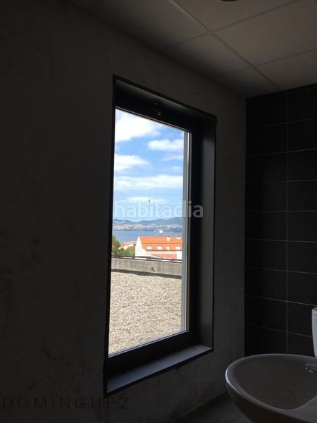 Foto b4e0ec12-a117-4b41-b7b6-fbb499dcf052. Location bâtiment à usage industriel dans travesía de Vigo - san xoán Vigo