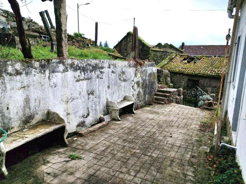 Foto b45bc9e4-8758-45ea-8237-404761eb0645. Maison avec parking dans Ponte - Caldelas